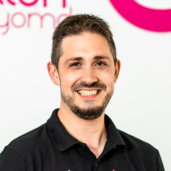 András